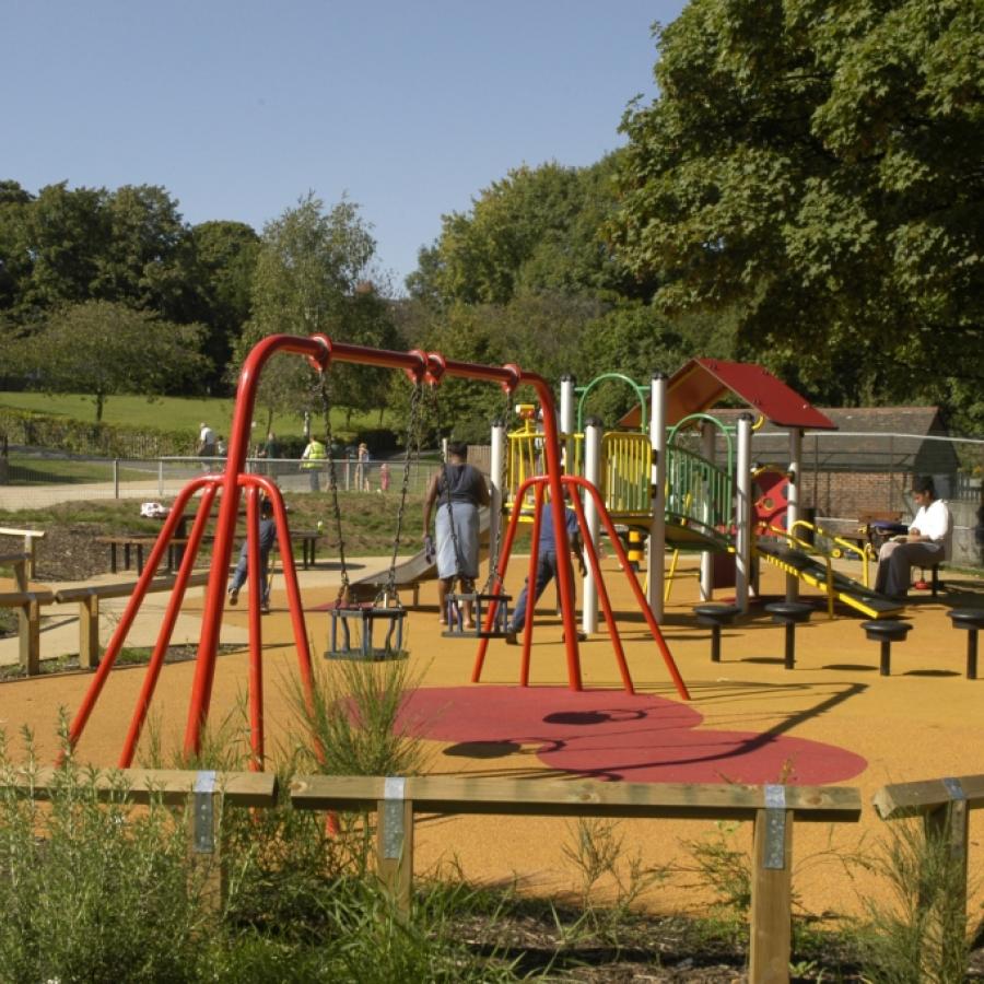 Playground in Hillside Gardens Park 